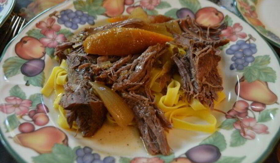 Рецепт жаркого с горчицей и кленовым сиропом в медленноварке