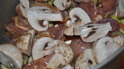 жаркое с мясом и картофелем по-новому