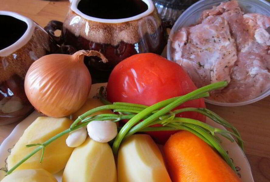 Жаркое в горшочке