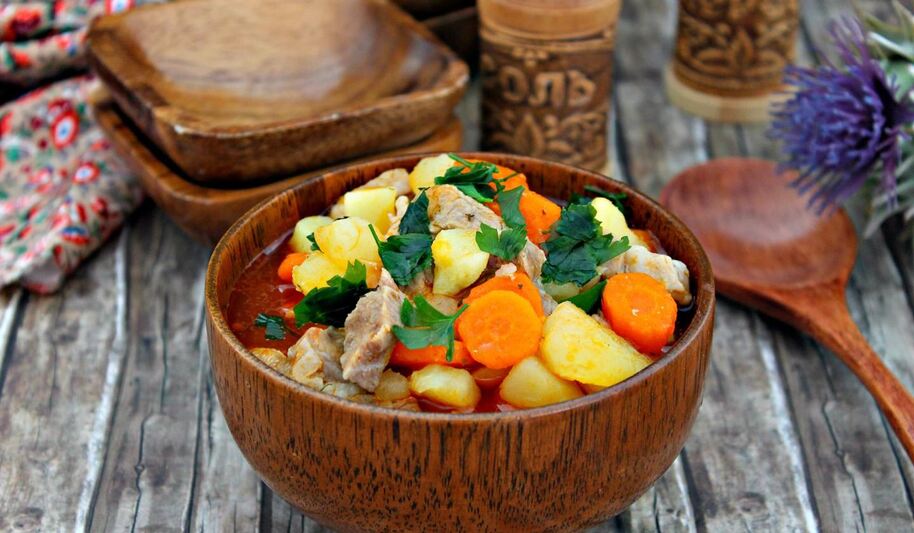 Рецепт жаркого в мультиварке из свинины с картошкой