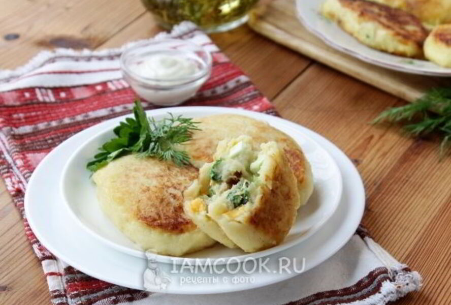 Зразы картофельные с яйцом и луком