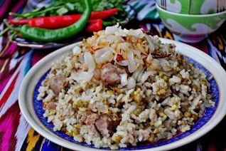 Ароматная каша с машем, рисом и мясом