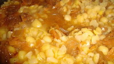 гороховая каша с мускатным орехом и соевым соусом