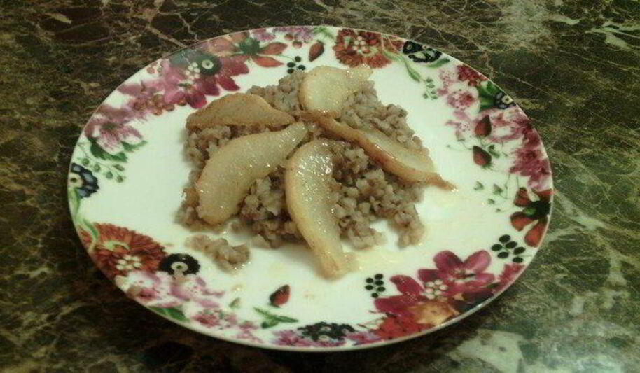 Рецепт гречневой каши с карамелизированными грушами