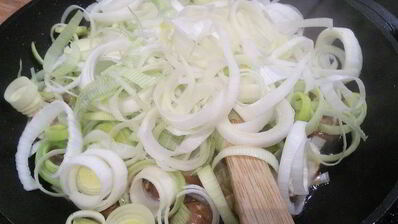 гречневая каша с шампиньонами в мясном хлебце