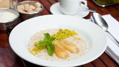 каша овсяная с жареными бананами