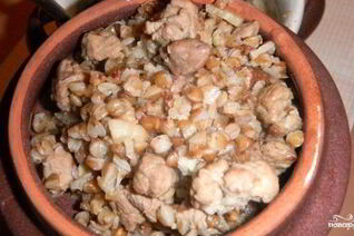 Каша в горшочке со свининой