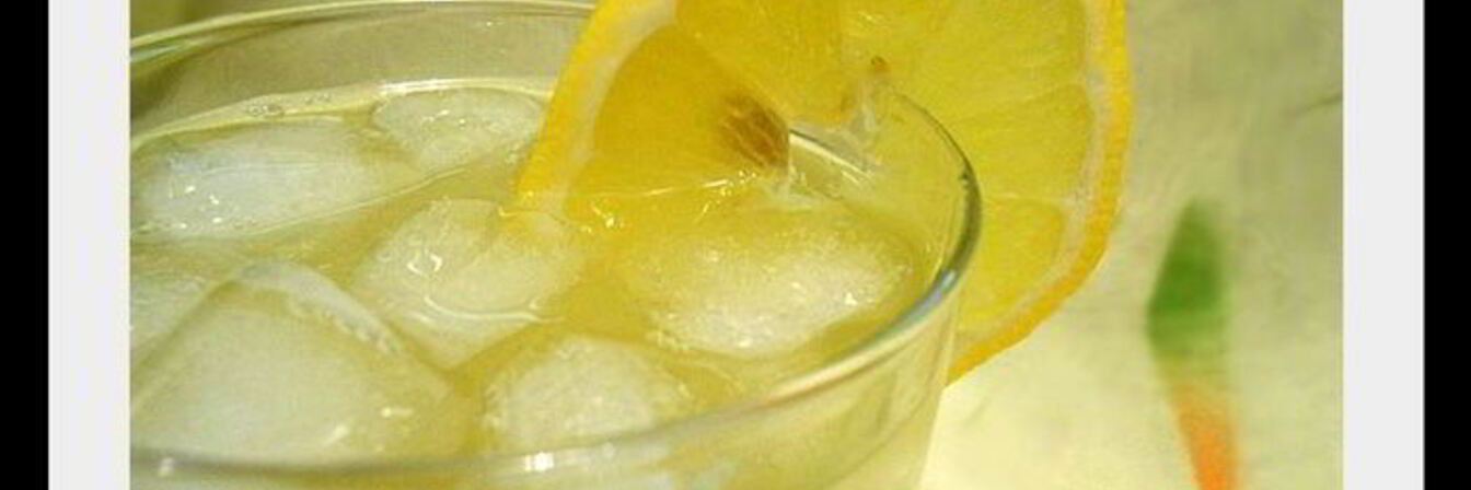 Освежающий чай с лимоном