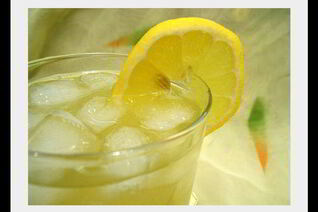 Освежающий чай с лимоном