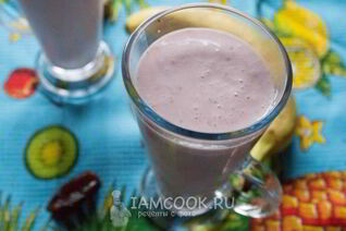 Фруктовый коктейль с мороженым