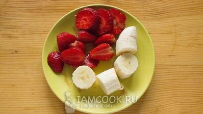 фруктовый коктейль с мороженым