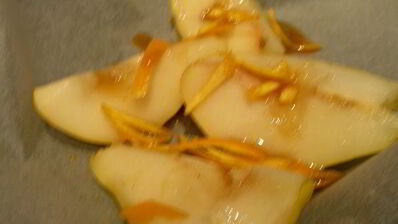 груши, запеченные в апельсиново-пряном сиропе