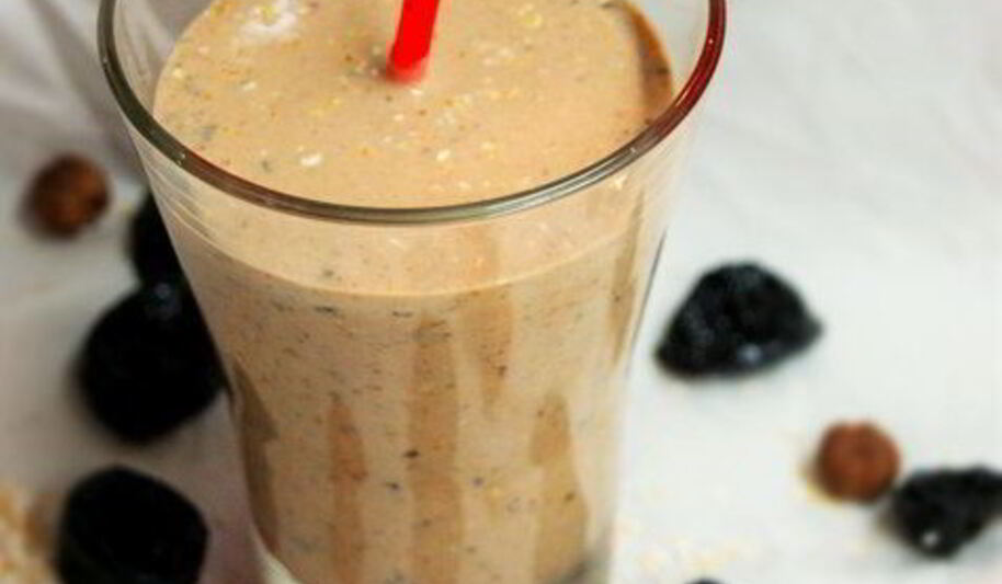 Рецепт кефирного коктейля с отрубями и черносливом