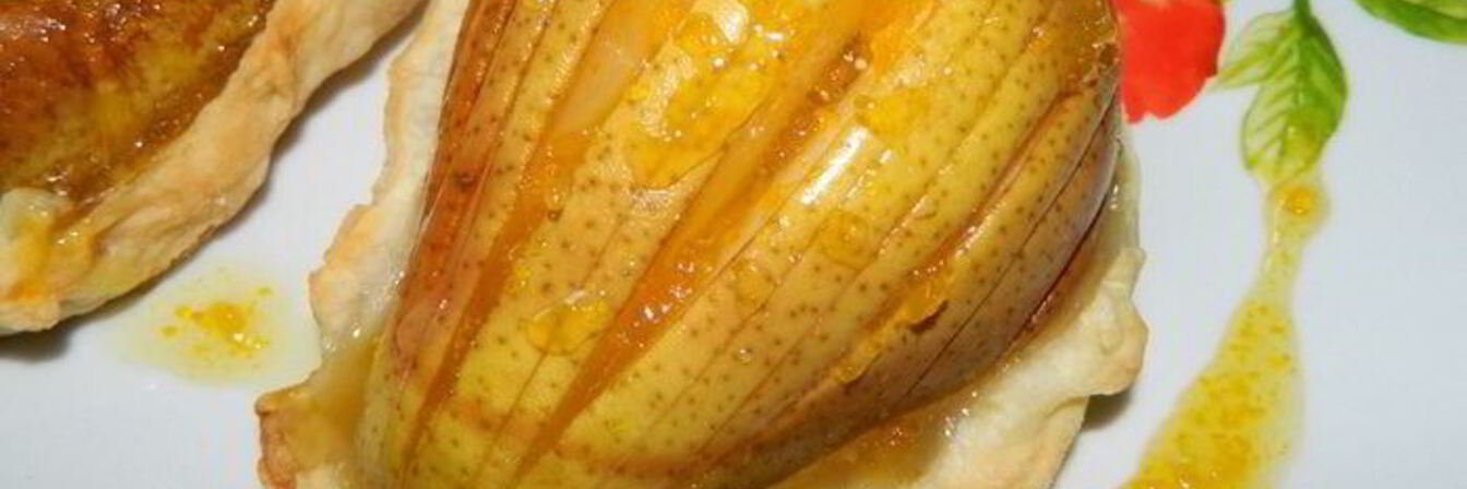 Корзинки с грушами и апельсиновым сиропом