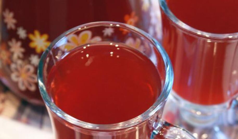 Рецепт малинового напитка с лимоном и базиликом