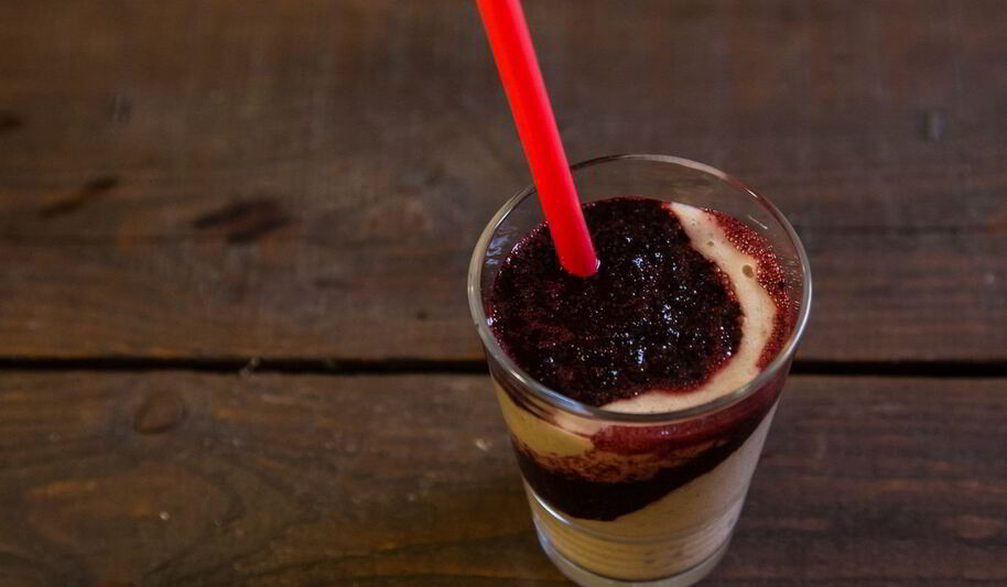 Рецепт бананова-черничного смузи