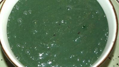 фруктовый смузи-боул со спирулиной