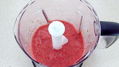 клубнично-банановый смузи