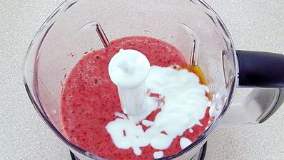 клубнично-банановый смузи