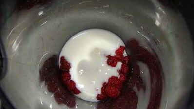 малиновый смузи-боул