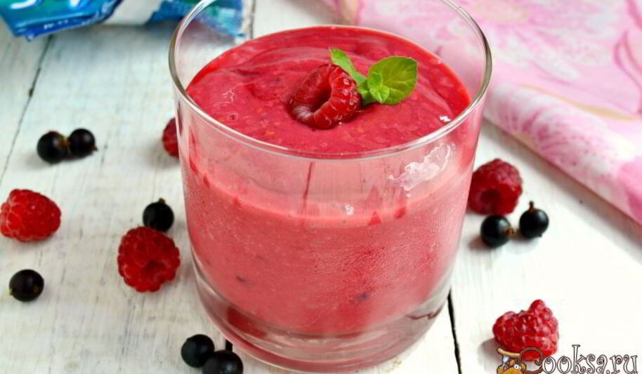 Рецепт малинового смузи с мороженым