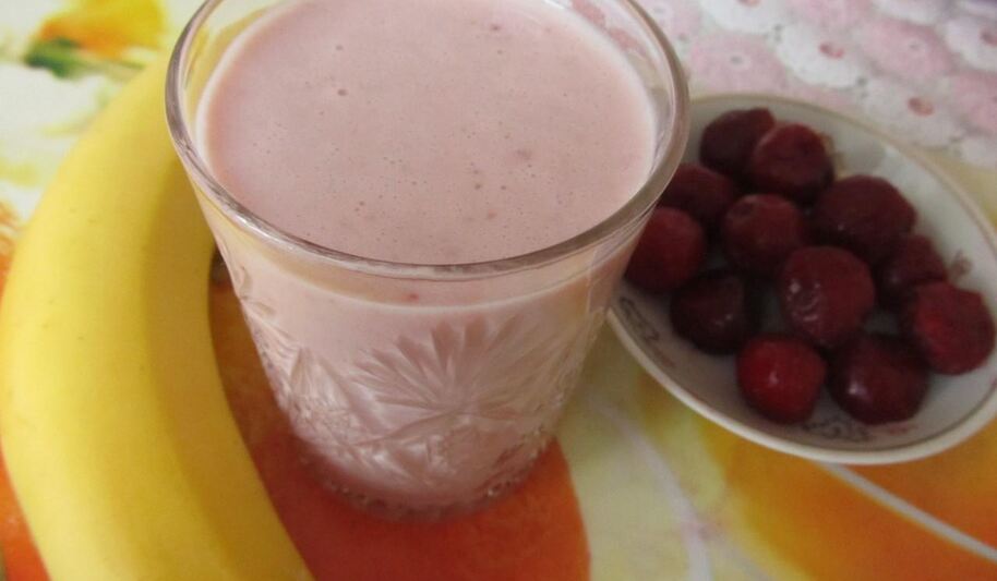 Рецепт смузей бананово-вишневый