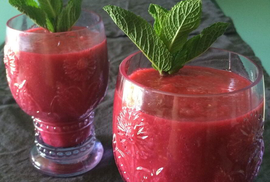 Смузи из ананаса с малиной