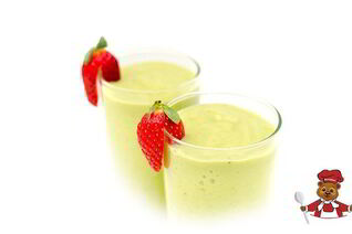 Смузи из авокадо и бананами