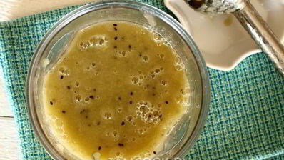 смузи с бананом, киви и грушей