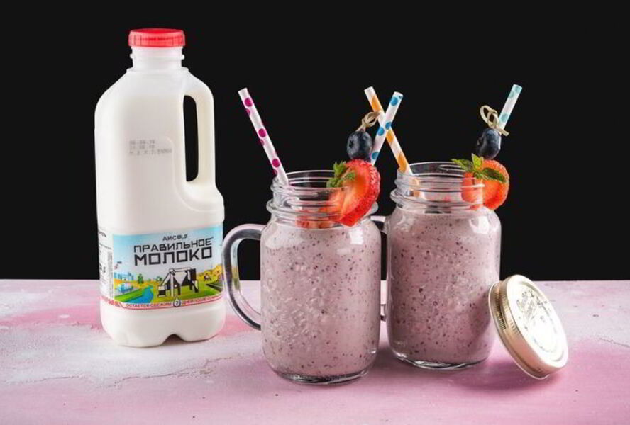 Смузи с голубикой и бананом