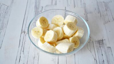 смузи с овсяными хлопьями бананом