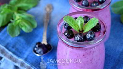 творожный смузи с черникой и простоквашей