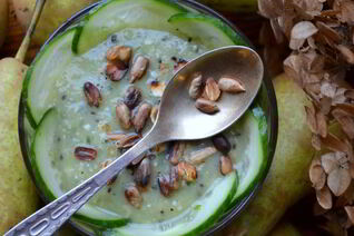 Зеленый смузи с киви и огурцом