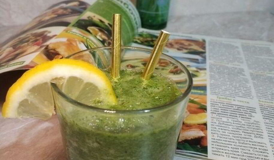 Рецепт зеленого утреннего смузи с капустой кейл