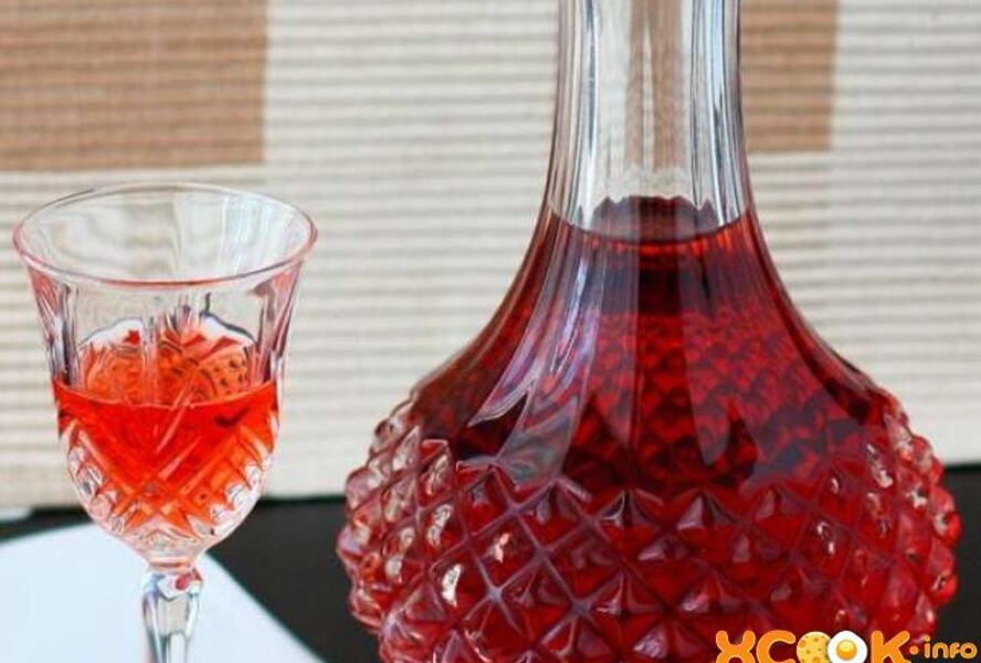 Вино из войлочной вишни