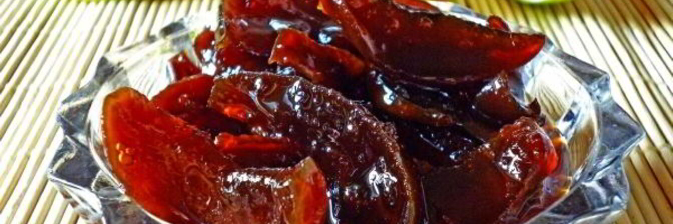 Яблочные дольки в грушевом сиропе