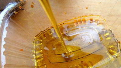 чечевичный салат с овощами и маслинами