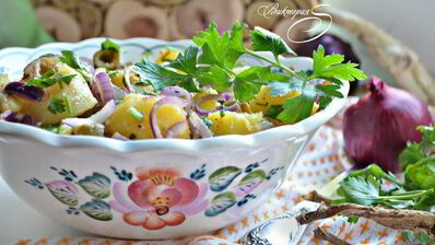 картофельный салат c пикантной заправкой