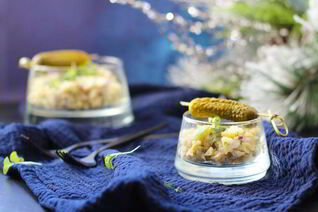 Картофельный салат с белой рыбой