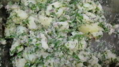 картофельный салат с луком