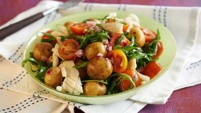 салат из молодого картофеля