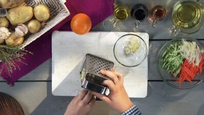 салат с картофельной соломкой