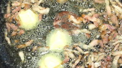 теплый картофельный салат с беконом