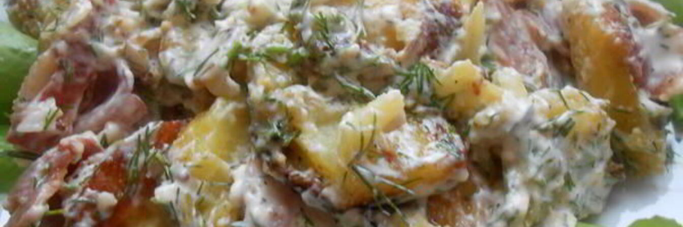 Теплый салат с запеченным картофелем