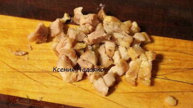 салат оливье в картофельных бочонках