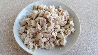 салат из куриного филе с сельдереем и яблоками