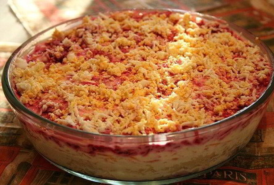 Сельдь под шубой с яблоком