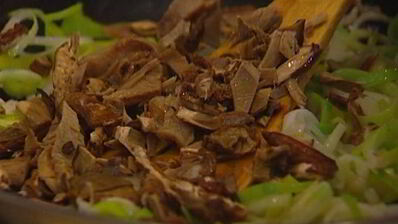 салат с чечевицей и грибами