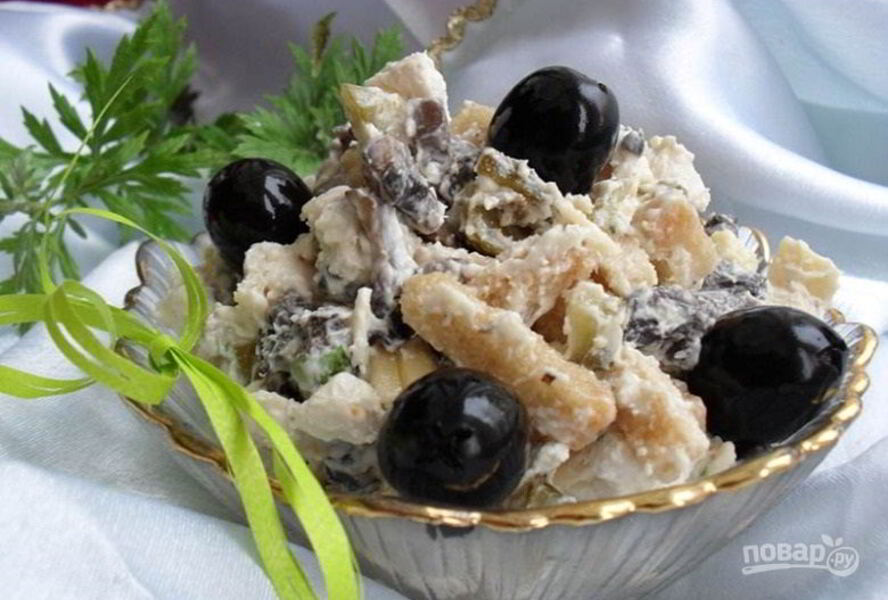 Салат с грибами маринованными