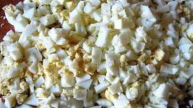 салат с копченым окорочком